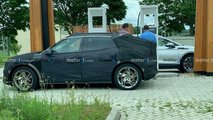 Motor1.com Okuyucusuna Ait Genesis GV60 Casus Fotoğrafları
