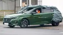 Nuova Peugeot 308 foto spia