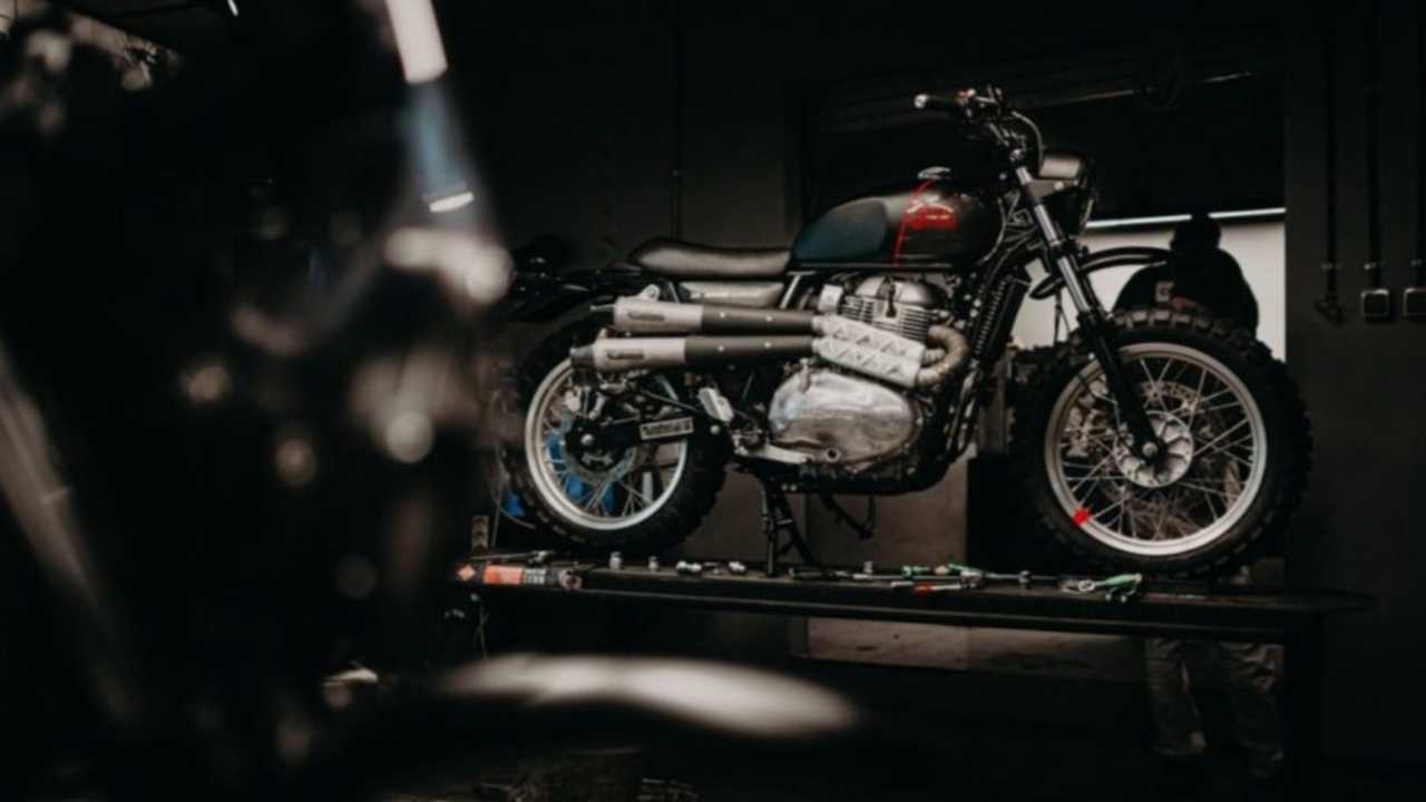Smoked Garage Releases Custom Kits For Royal Enfield Interceptor And Himalayan
