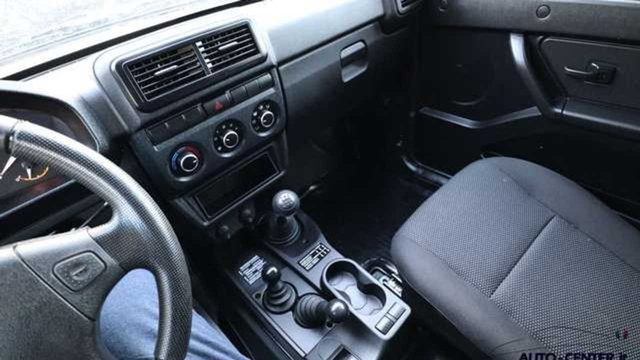 Lada Niva pickup en Italia