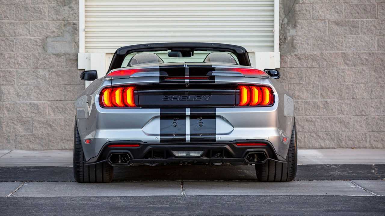 Shelby Super Snake Speedster est une machine d'épuisement sans toit