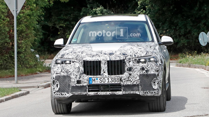 BMW X7 üretime hazır far casus fotoğrafları