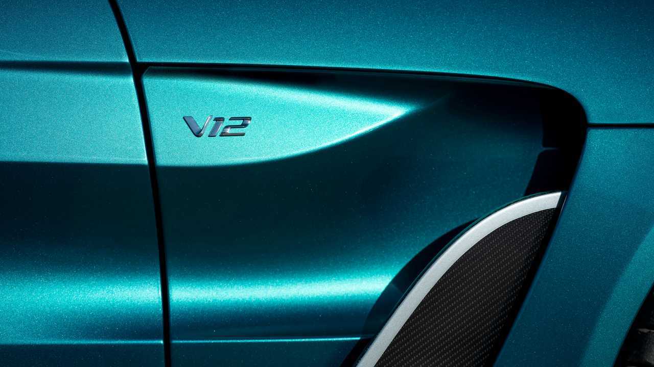 Aston Martin V12 Vantage roadster