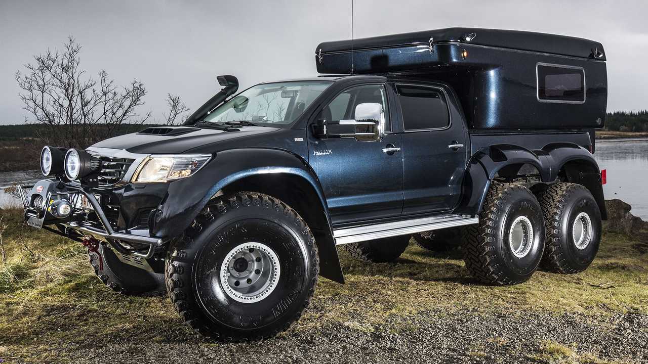 Toyota Hilux AT44 6x6