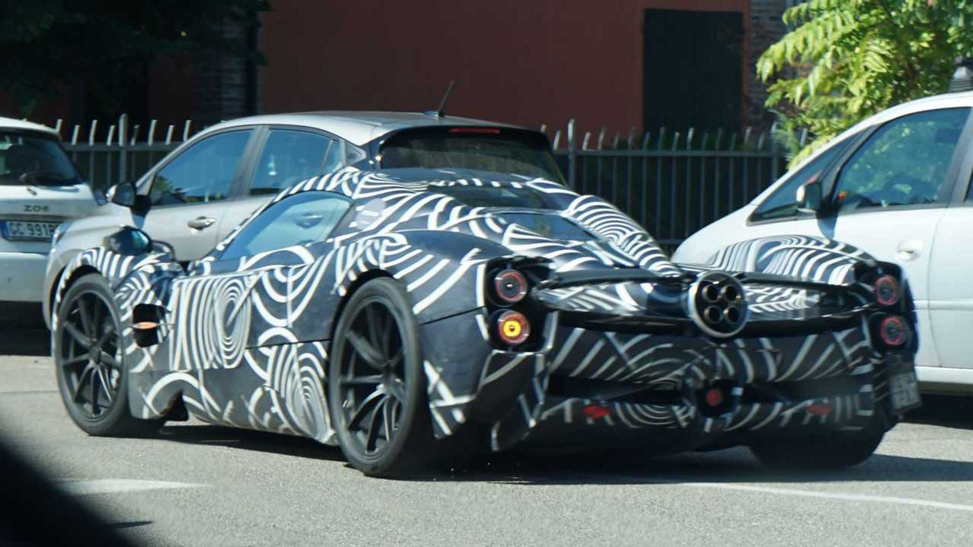 pagani-c10-spy-photo.jpg