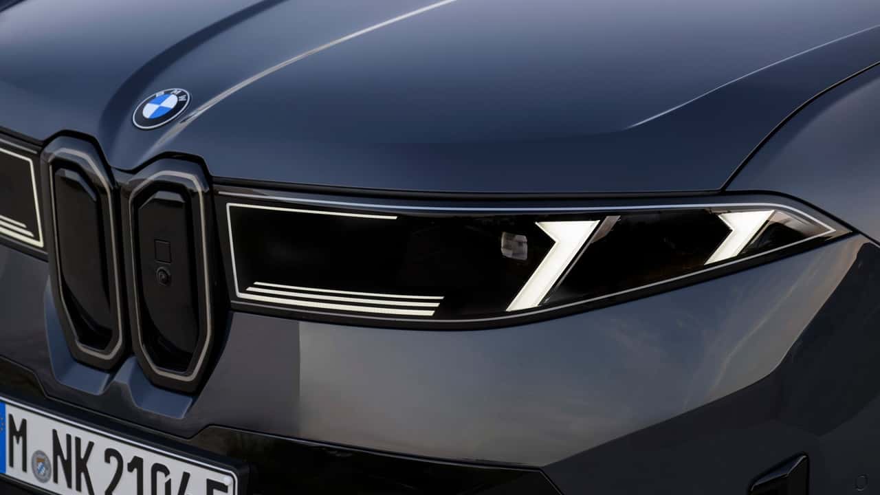 La nuova BMW iX3 M è quasi pronta, ecco le foto spia