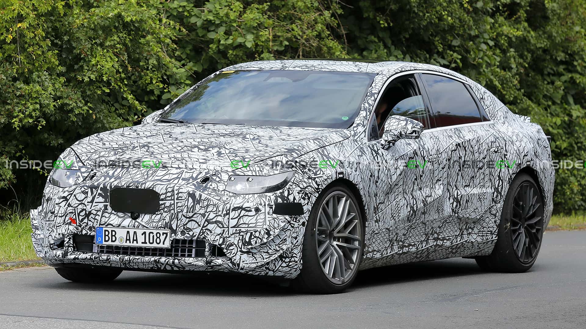 Mercedes CKlasse mit EQTechnologie Neue Erlkönige (Update)