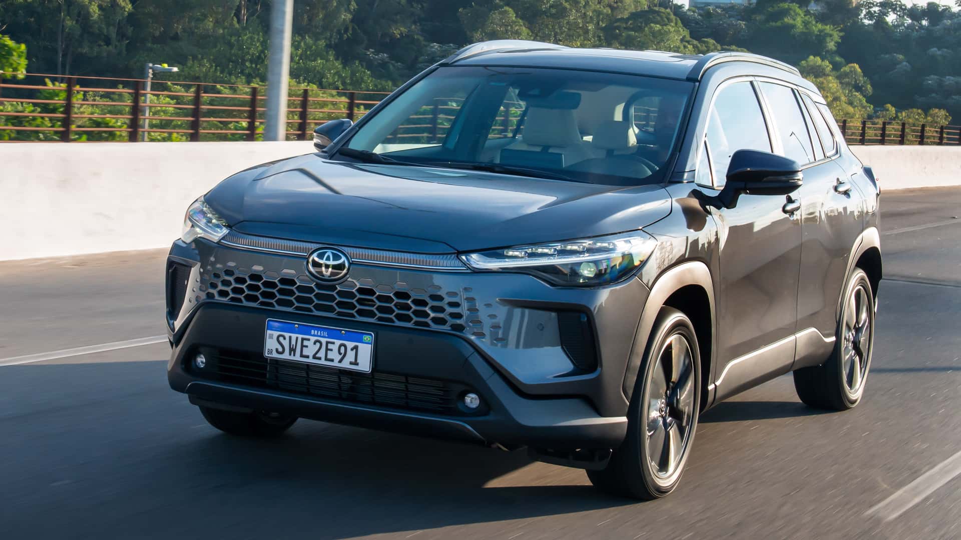 Retocado e mais equipado, Toyota Corolla Cross 2025 chega por R