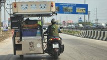 Uncle Samsen and his sidecar cats - Riding