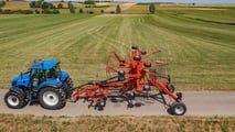 Kuhn: andanatore a doppio rotore con posa centrale  GA 8131 CL