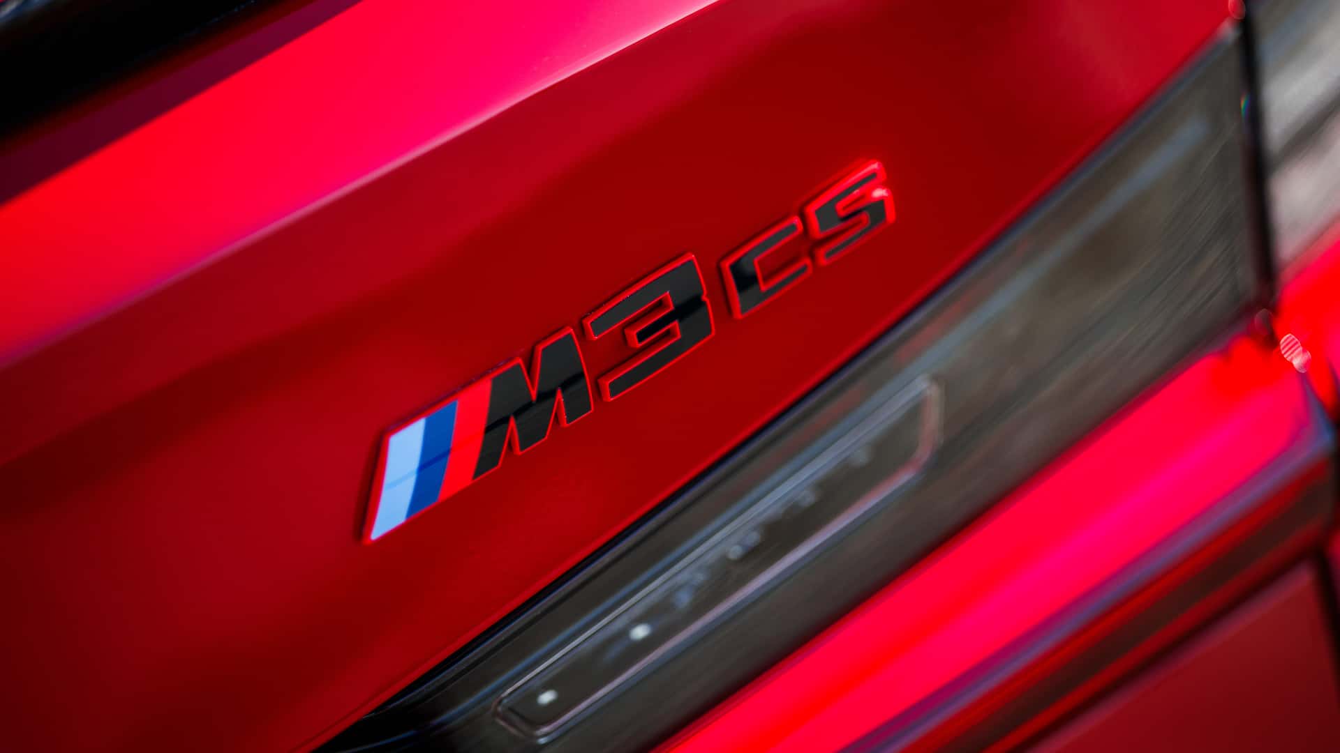 https://cdn.motor1.com/images/mgl/40YAYk/s1/2027-bmw-m3-cs-handschalter.jpg