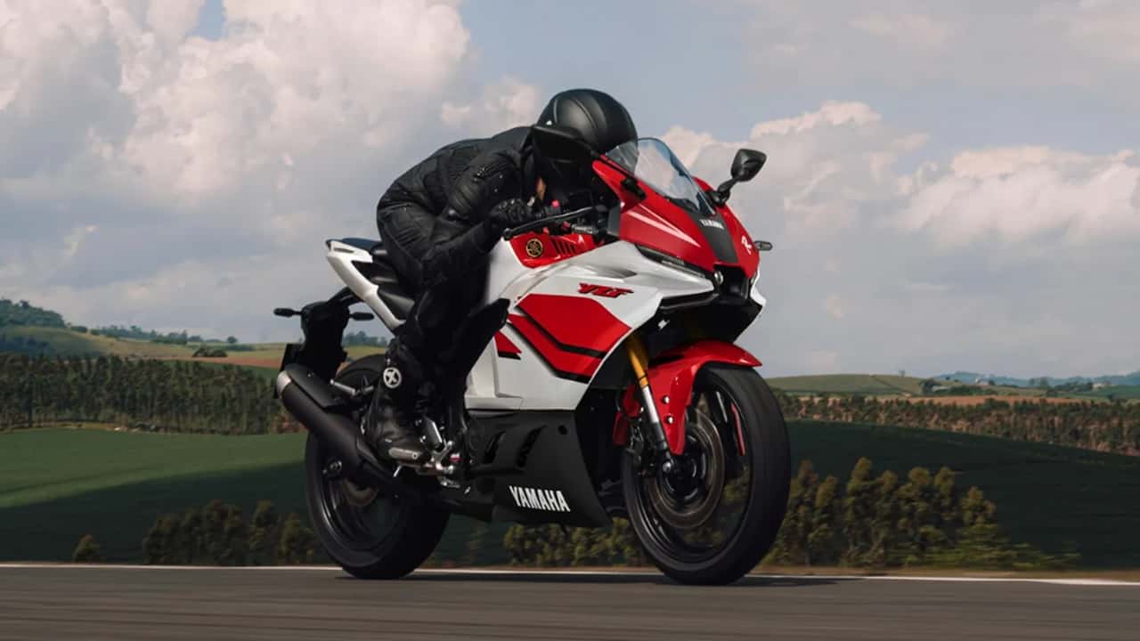 Yamaha R15 And R3 70th Anniversary