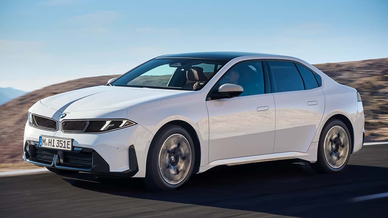 بي إم دبليو i3 50 xDrive (2026) الإصدار الأول