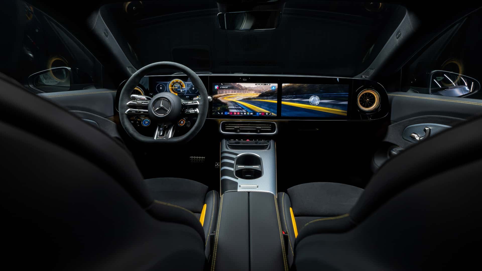 Салон Mercedes-AMG CLA 45