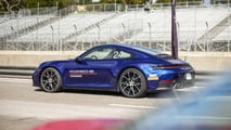 Porsche 911 Carrera S (992) auf dem Laguna Seca Raceway