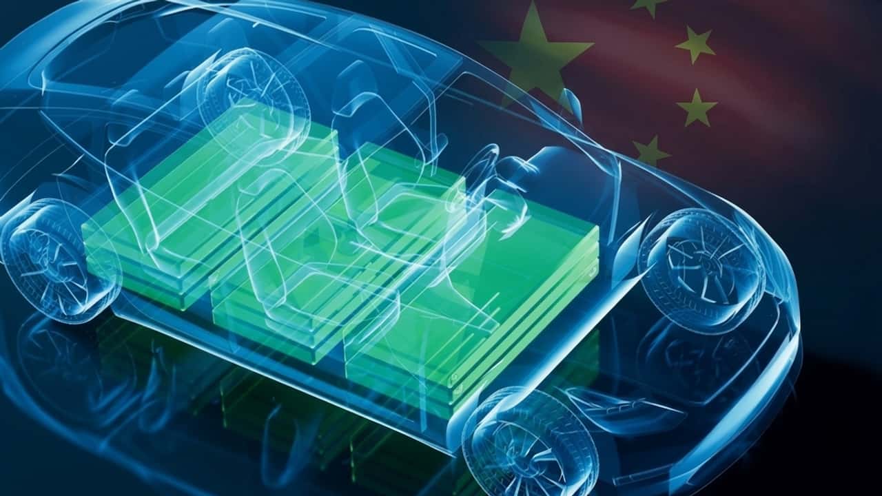 Batterie solide da 350 Wh/kg, la Cina prepara la svolta EV