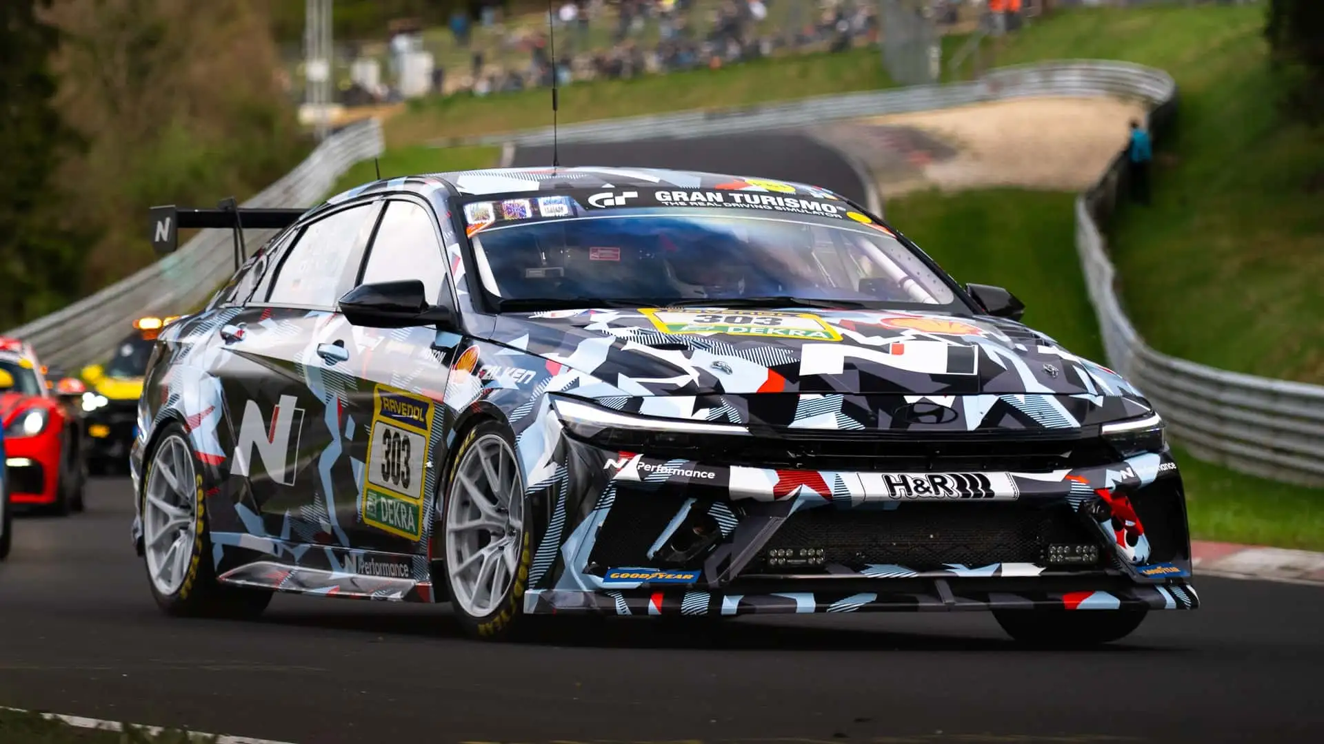 https://cdn.motor1.com/images/mgl/40YvNk/s1/hyundai-elantra-n1-rp-race-car-with-prototype-n-engine.webp