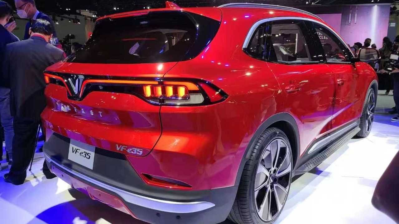 Vin Fast e 35 - traseira