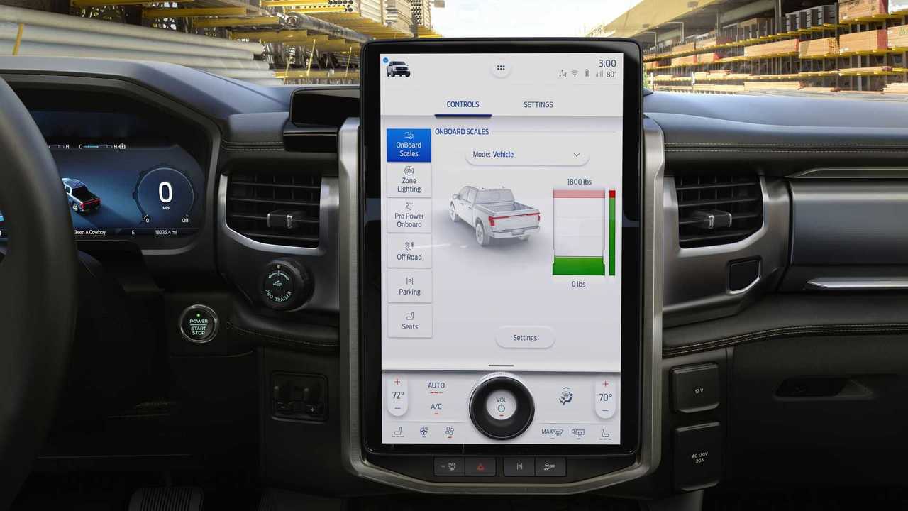 2022-ford-f-150-lightning-touchscreen