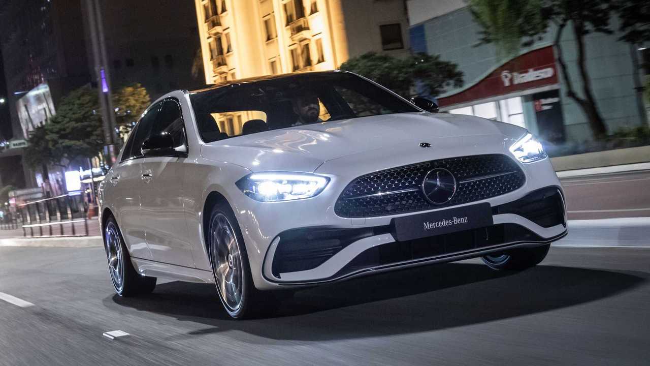 Mercedes-Benz C300 AMG Line 2022 com Digital Light