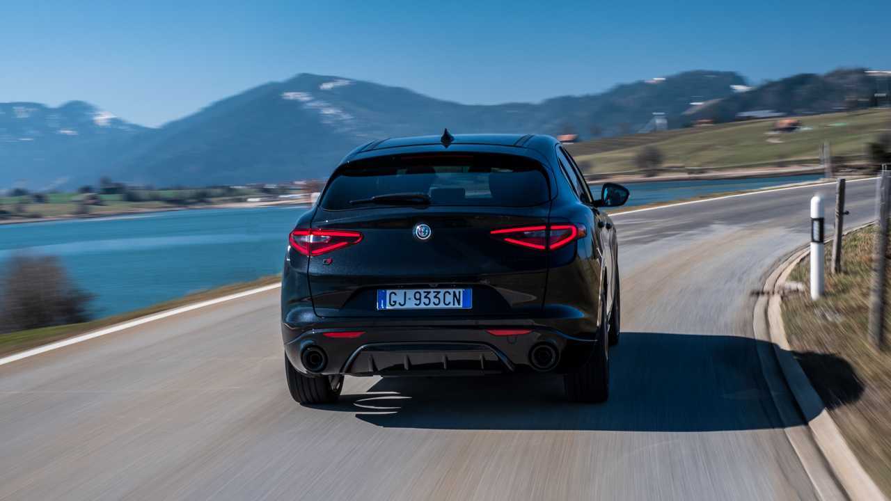 Alfa Romeo Giulia y Stelvio Estrema 2023
