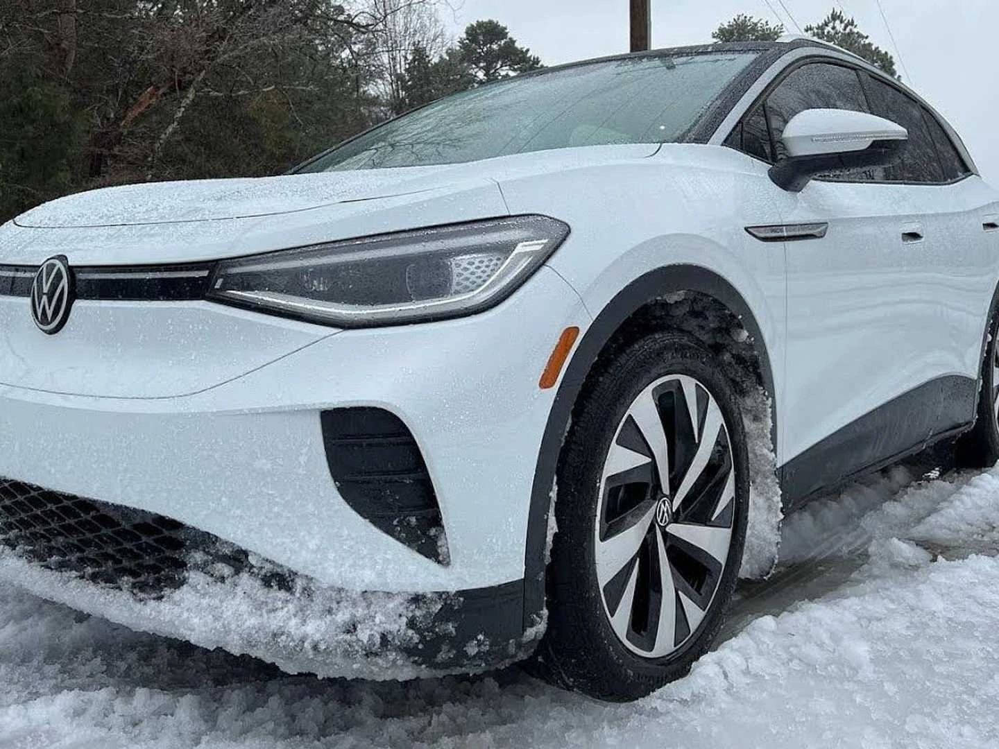 How Does A Rwd Volkswagen Id 4 Handle Snow
