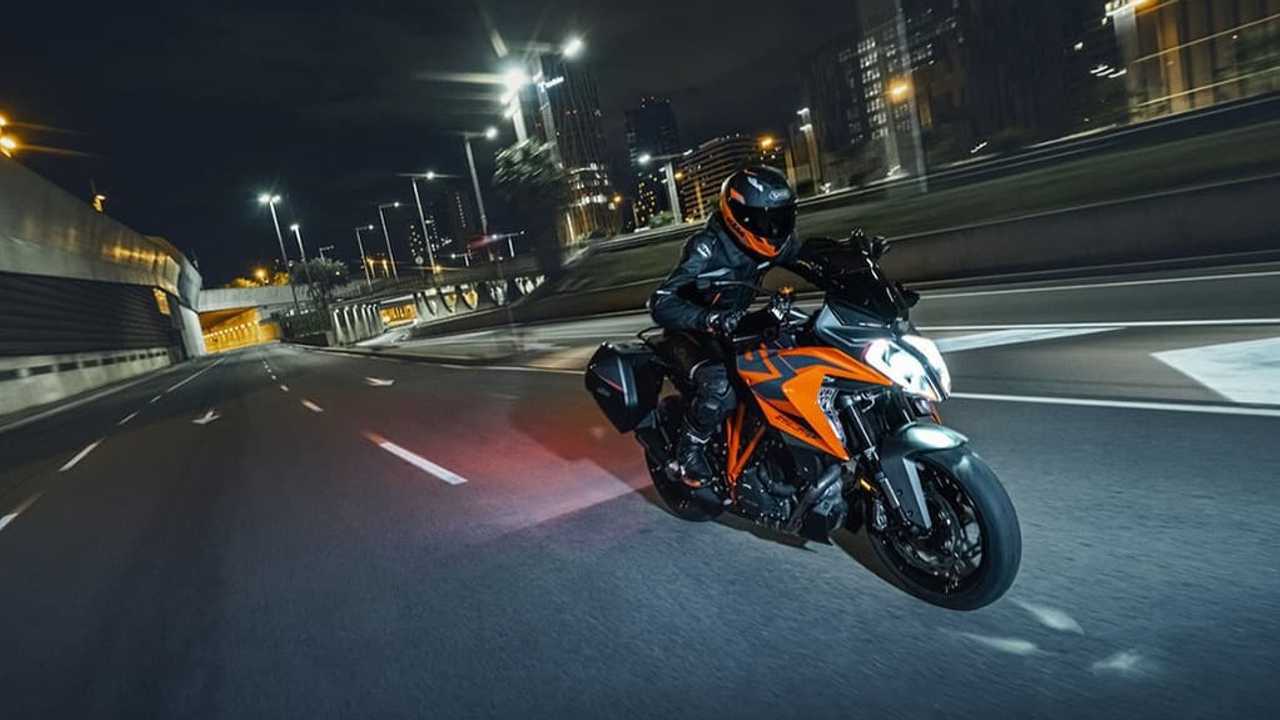 KTM unleashes the 2022 1290 Super Duke GT