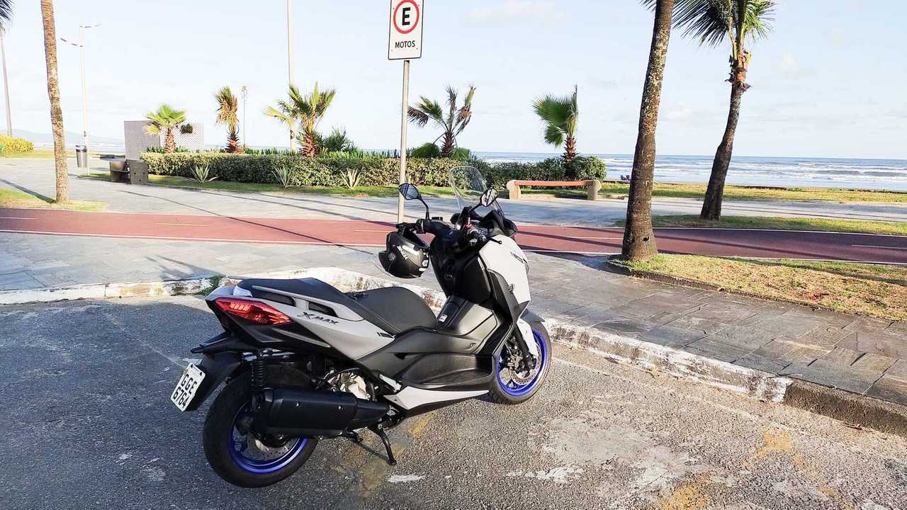 Yamaha XMax