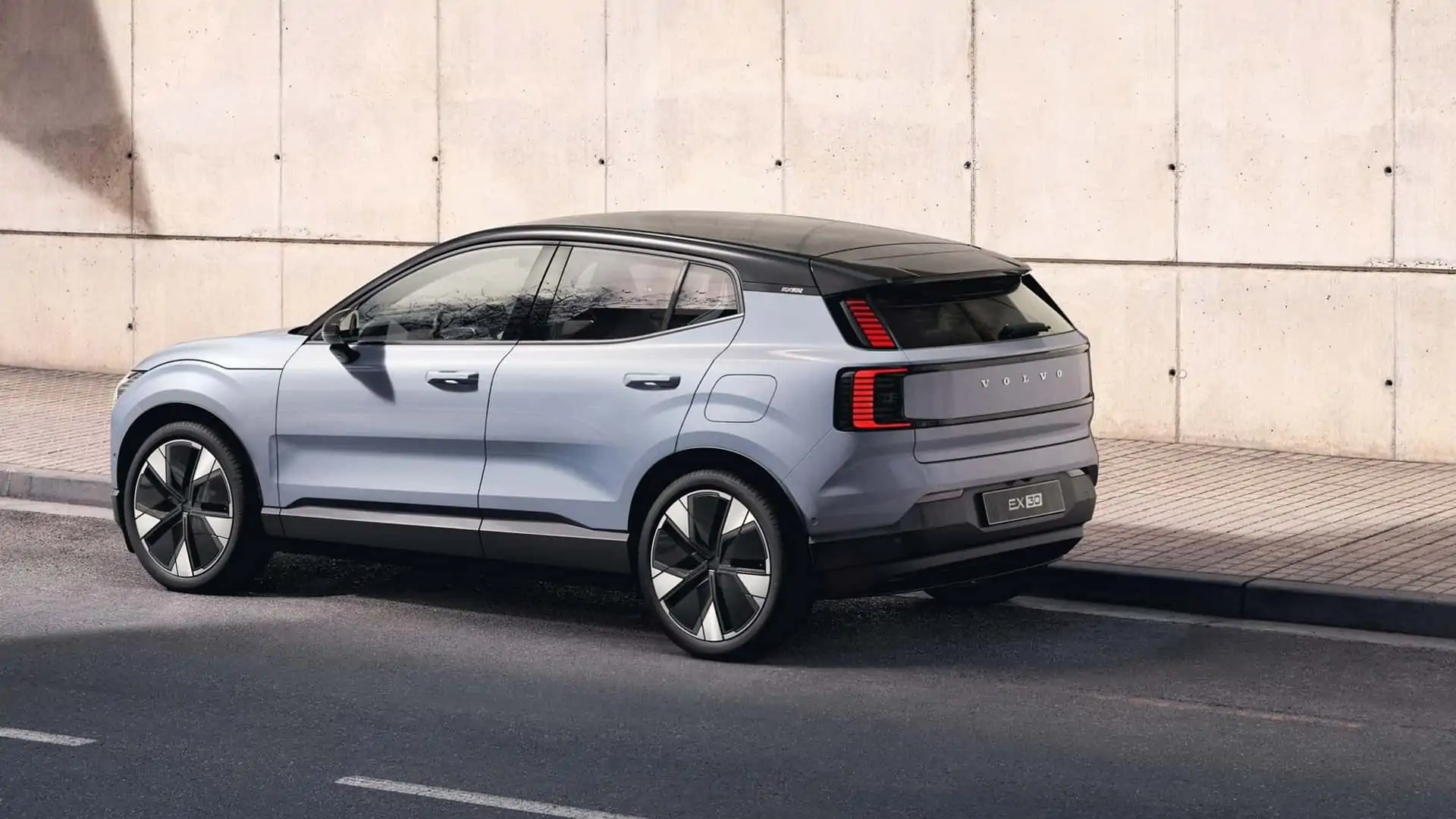 https://cdn.motor1.com/images/mgl/40mwnZ/s1/volvo-ex30.webp