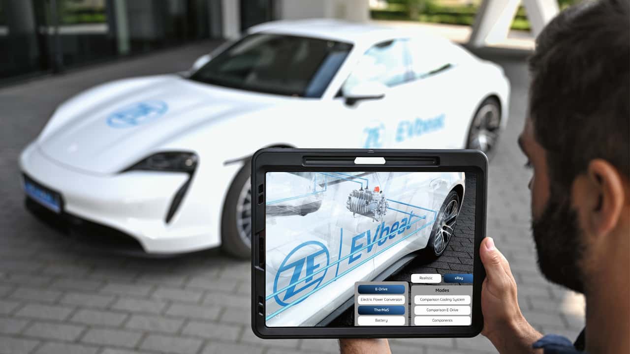 ZF stellt modifizierten Taycan mit extrem kompaktem Elektroantrieb vor