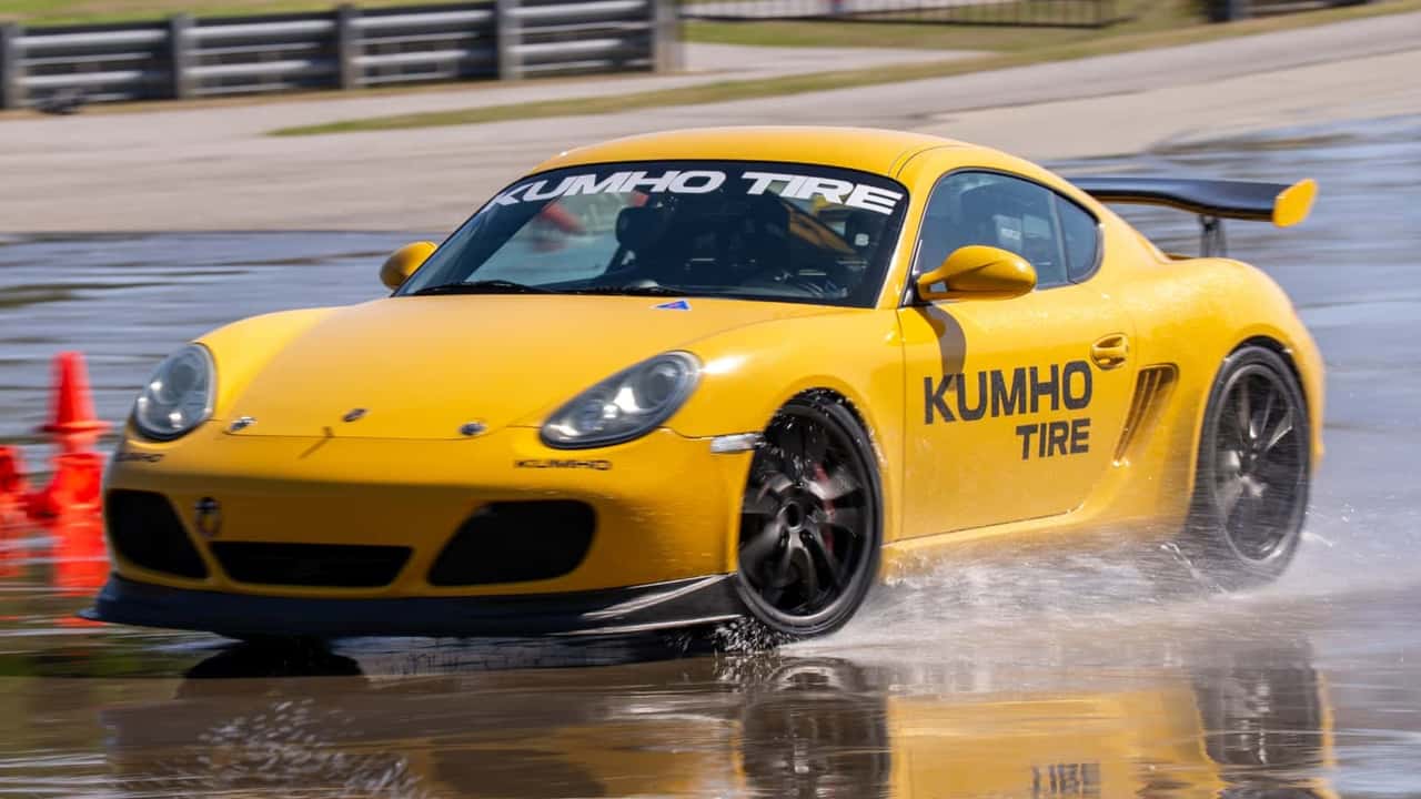 Kumho New High-Performance Tire