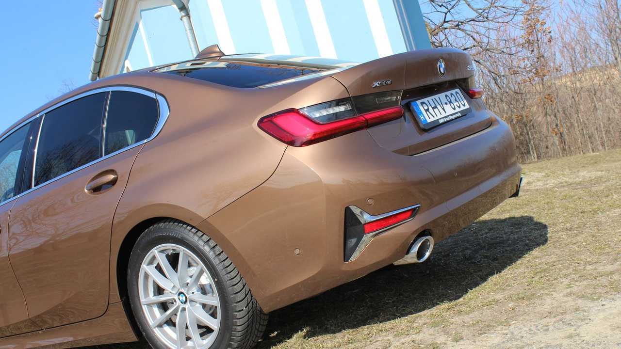 BMW 3-as sorozat, hazai bemutató