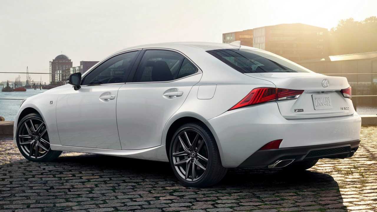 A Lexus IS 300 F Sport fekete vonal