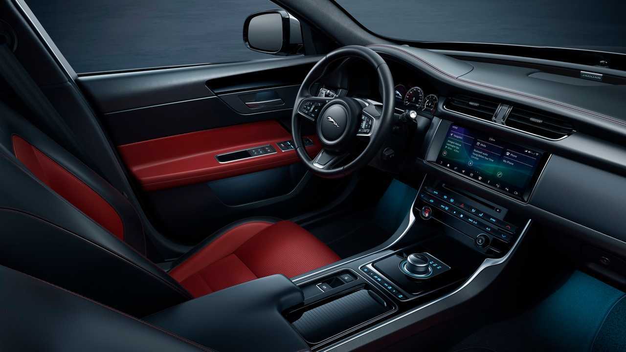 Jaguar XF Chequered Flag