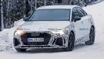 Nuova Audi RS3 Sedan spia foto