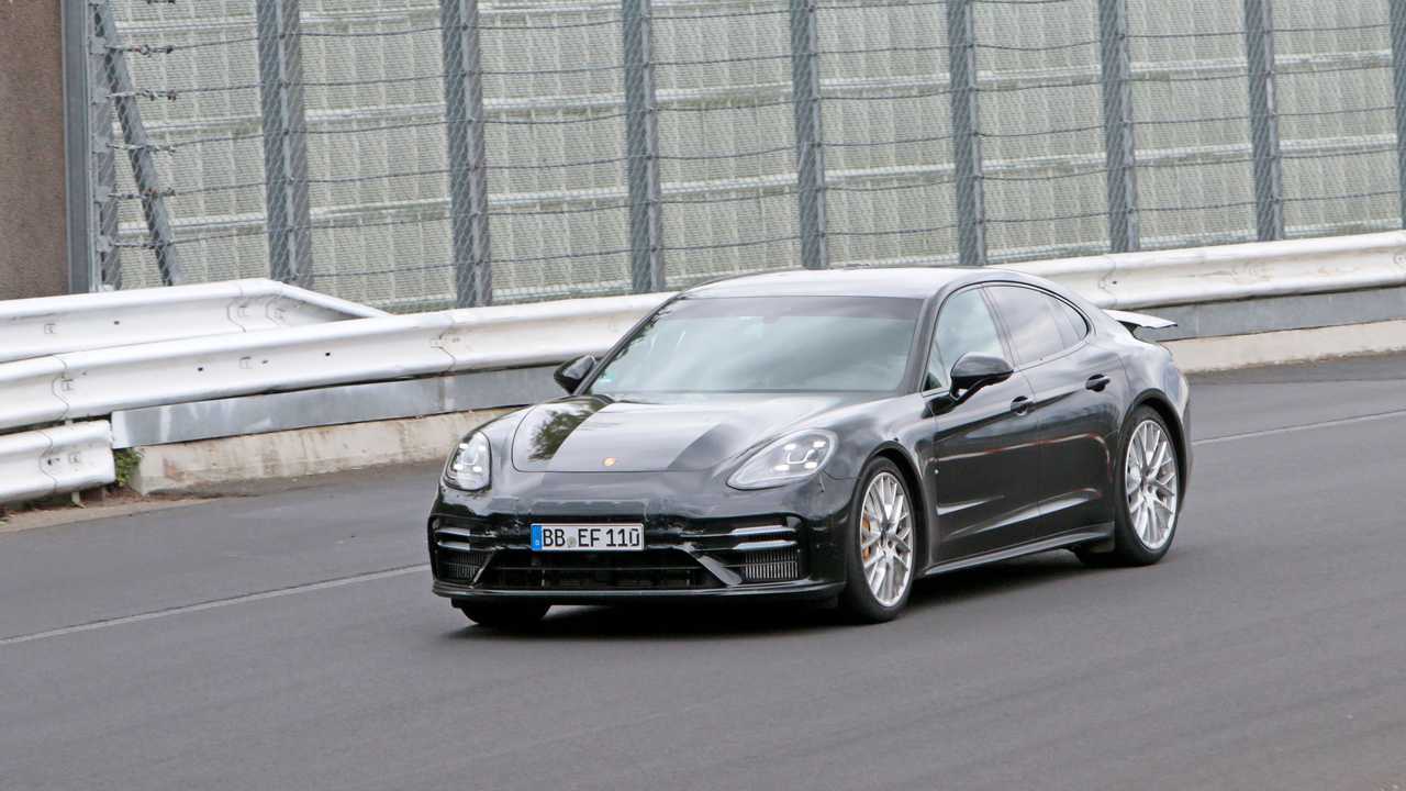 Porsche Panamera Lion Nurburgring Run