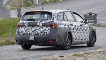 Fiat Tipo Cross SW spy photo