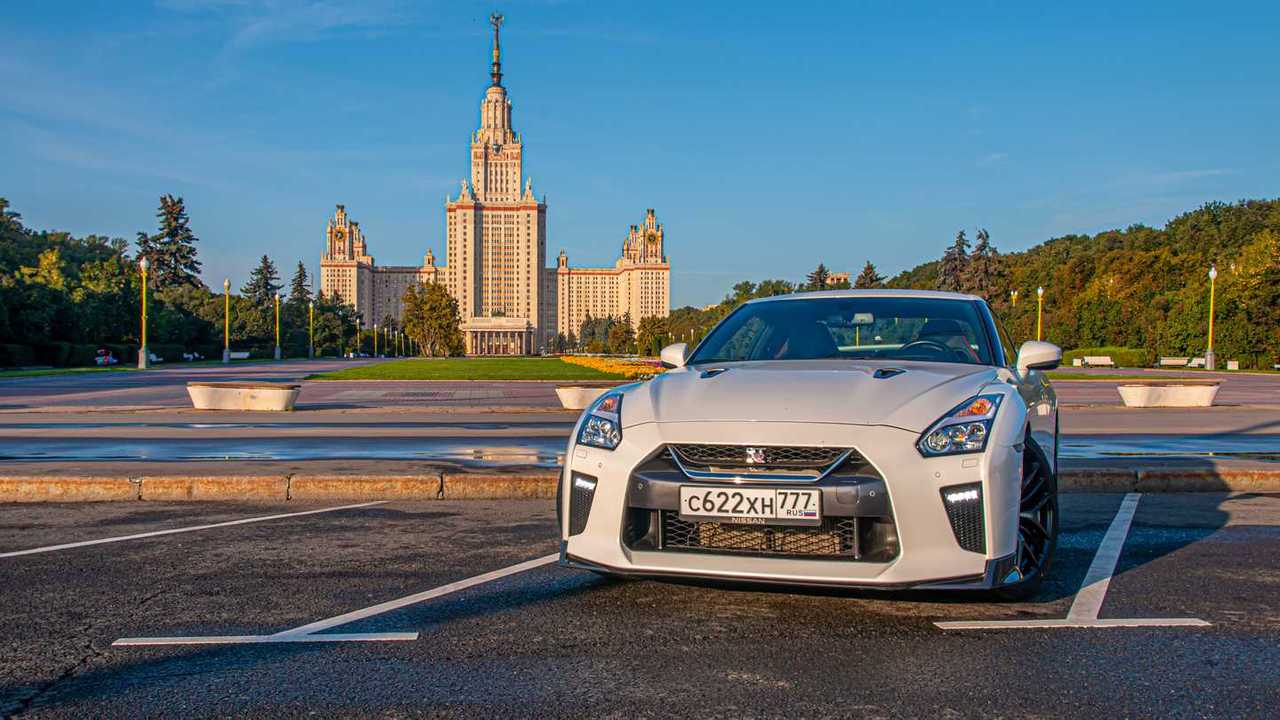 Nissan GT-R