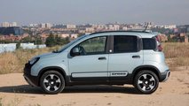Fiat Panda Cross Hybrid Launch Edition prueba lateral izquierdo
