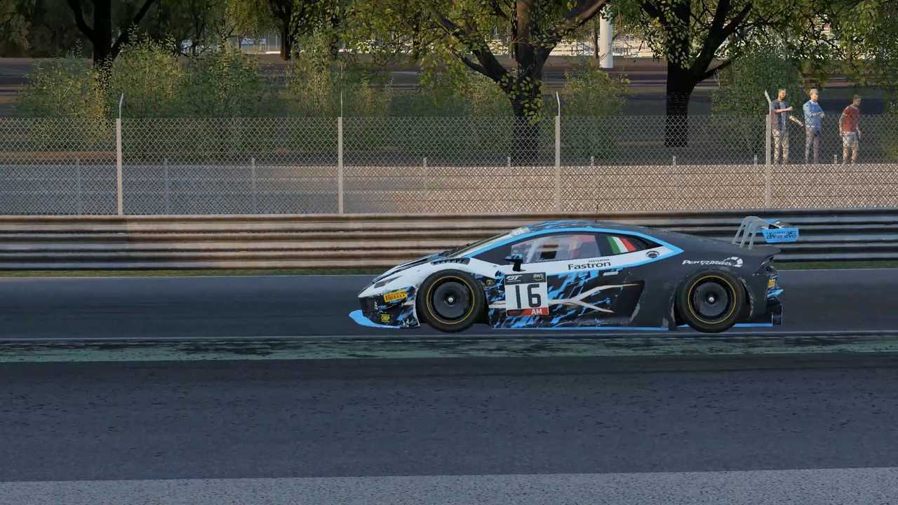Lamborghini The Real Race: Motor1.com in gara