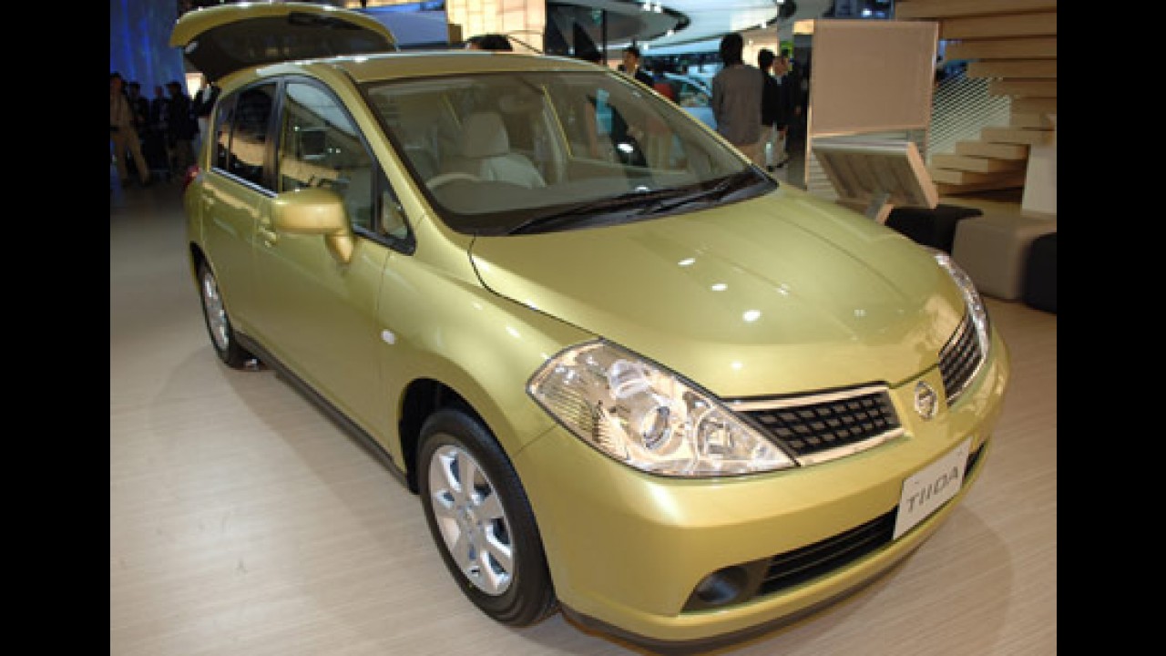 Nissan Tiida - Sucesso no exterior, hatch chega ao Brasil