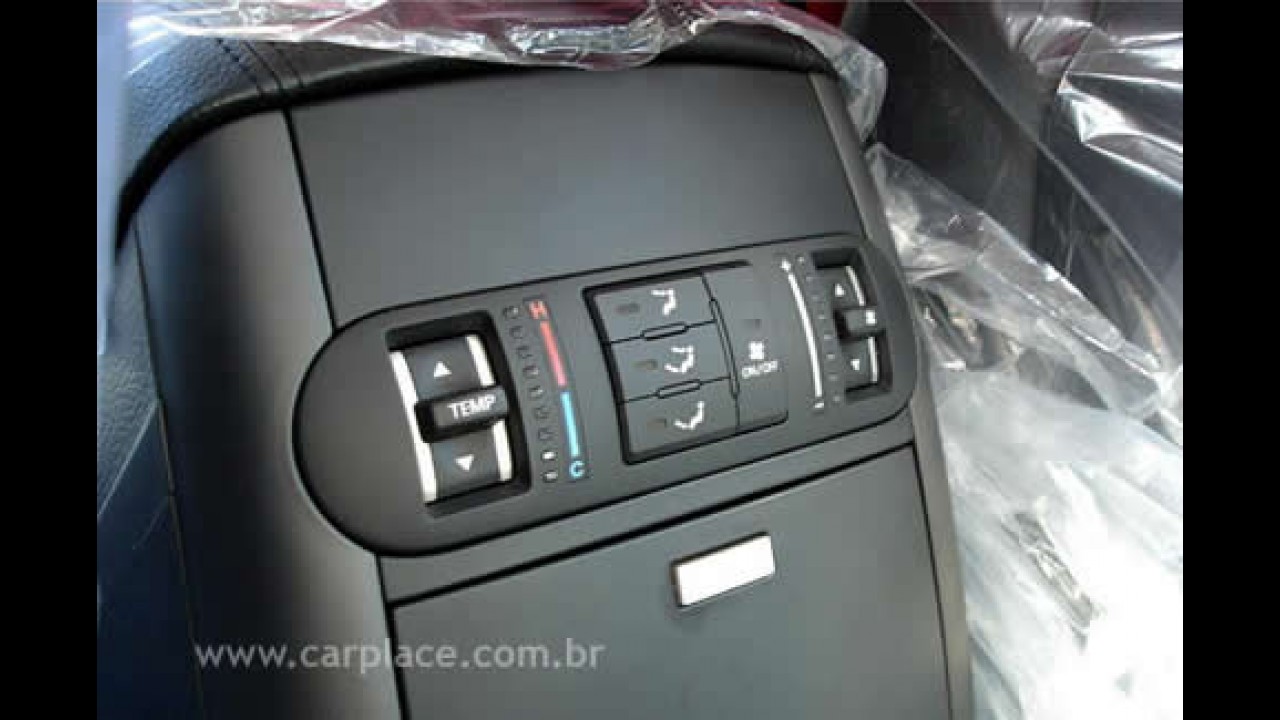 Novas fotos do Kia Borrego 2009 revelam detalhes internos do SUV