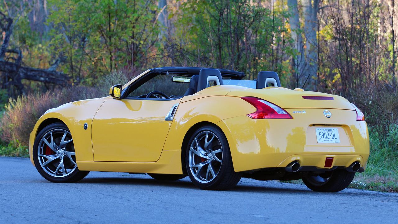2017 Nissan 370z Roadster Review Old Dog Same Tricks