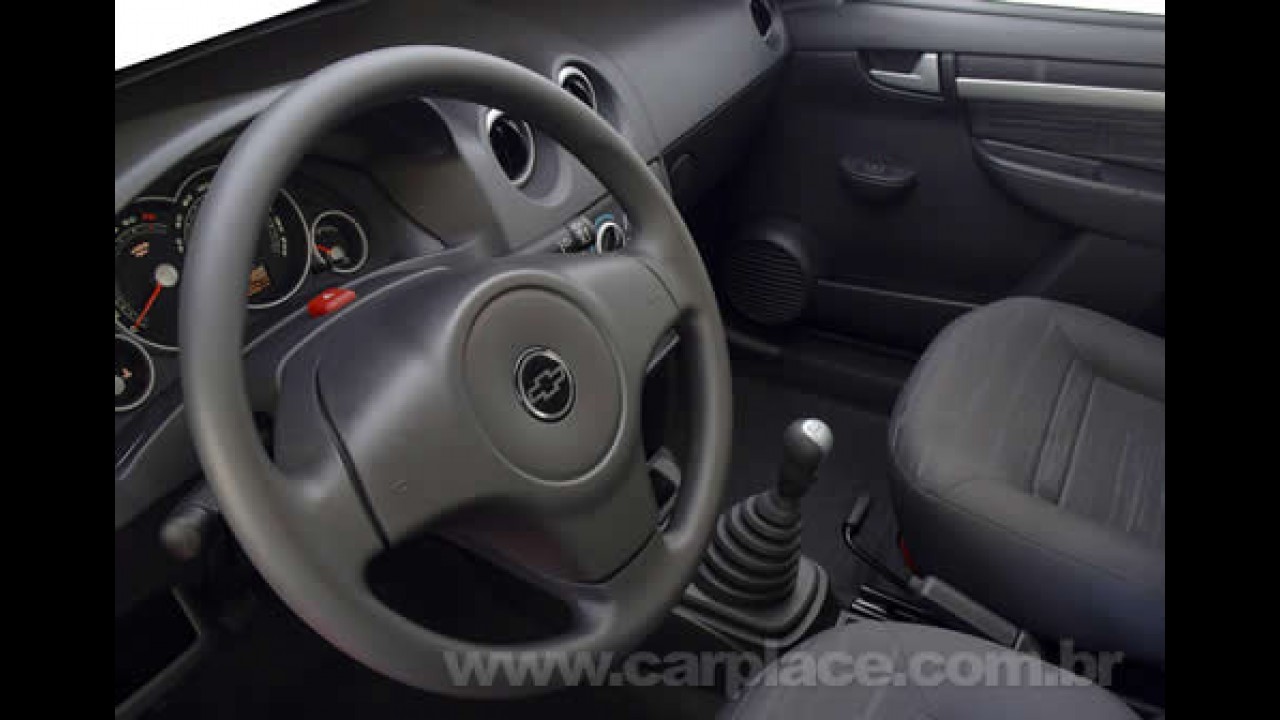 Chevrolet lança oficialmente o Prisma 1.0 VHCE 2009 - Motor entrega até 78 cv