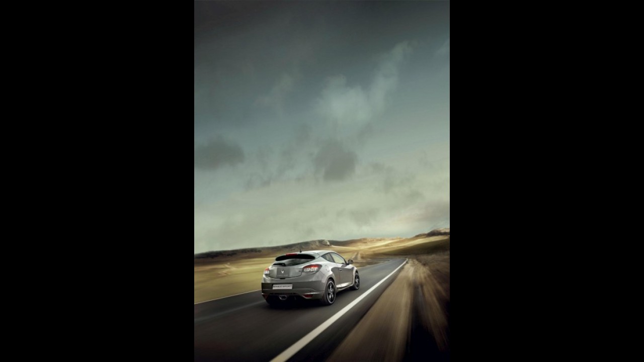 Renault divulga preços e novas fotos do Mégane RS 2010 - Veja em alta resolução