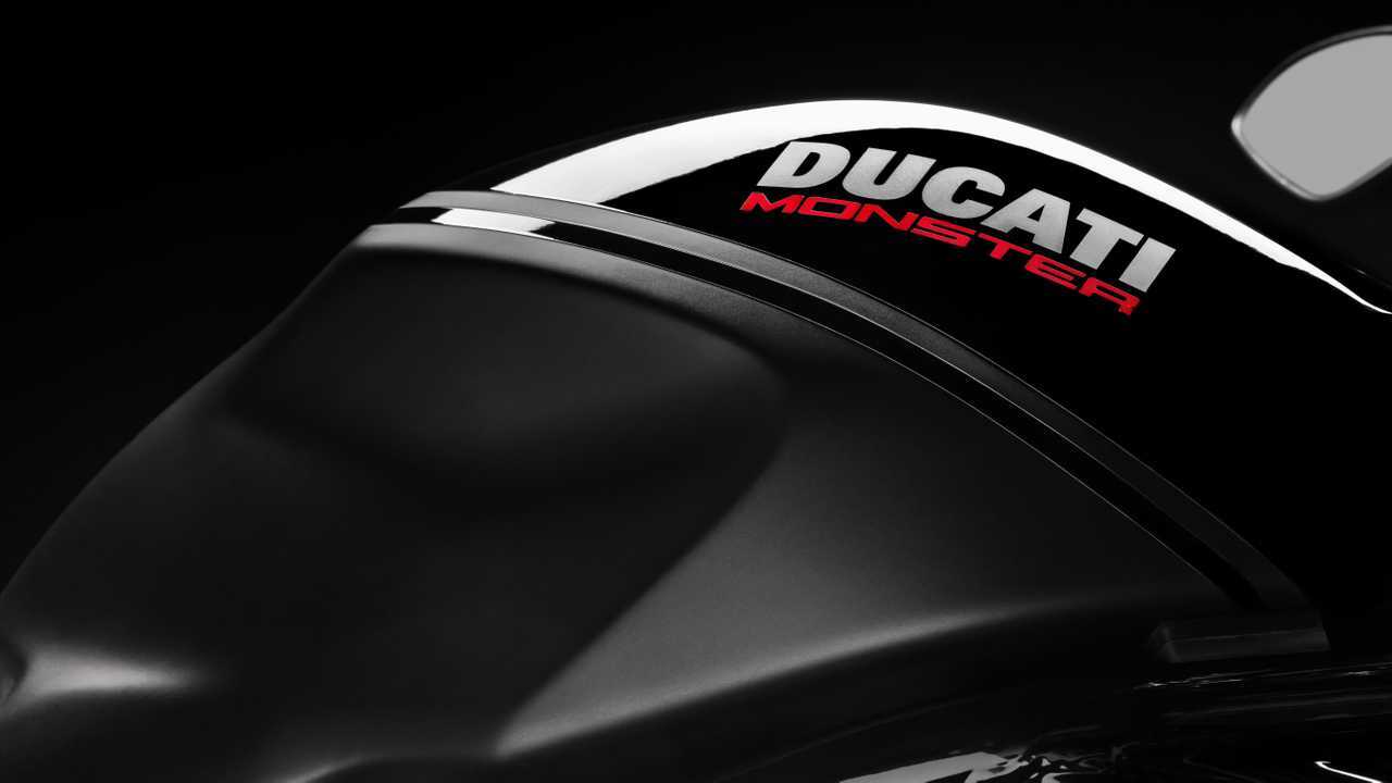 Ducati Monster 1200 S Black on Black