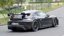 Porsche 718 Cayman GT4 RS Spionschüsse
