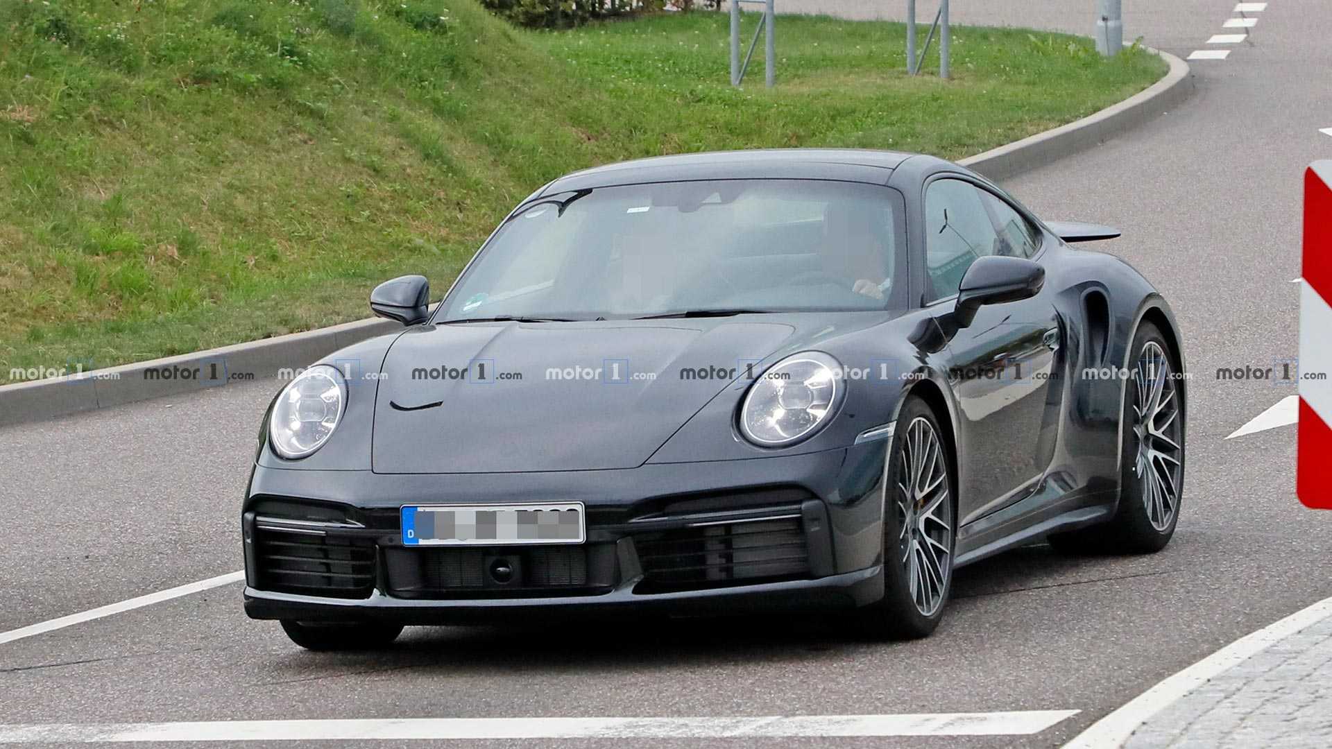 porsche-911-turbo-992-generation-spy-sho