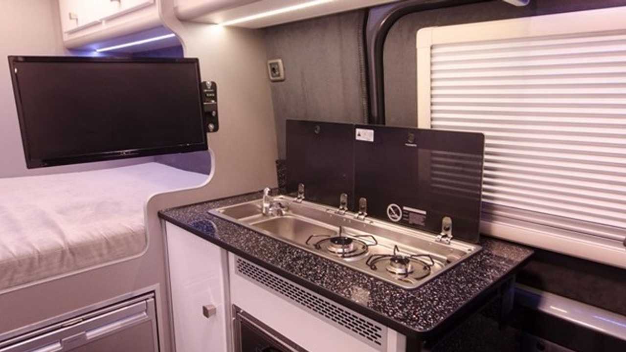 Mercedes Sprinter camper por Hunter Sport Homes