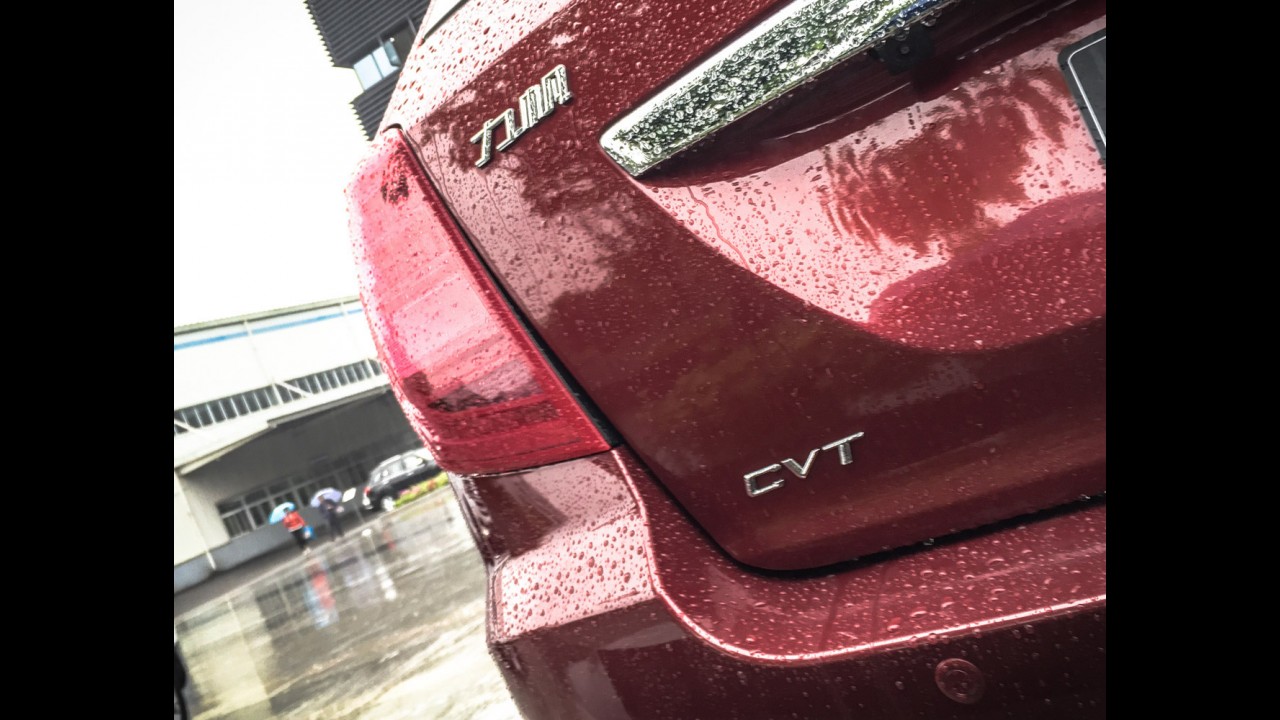 Com cara nova, CVT e ESP, Lifan X60 chega ao Brasil até novembro